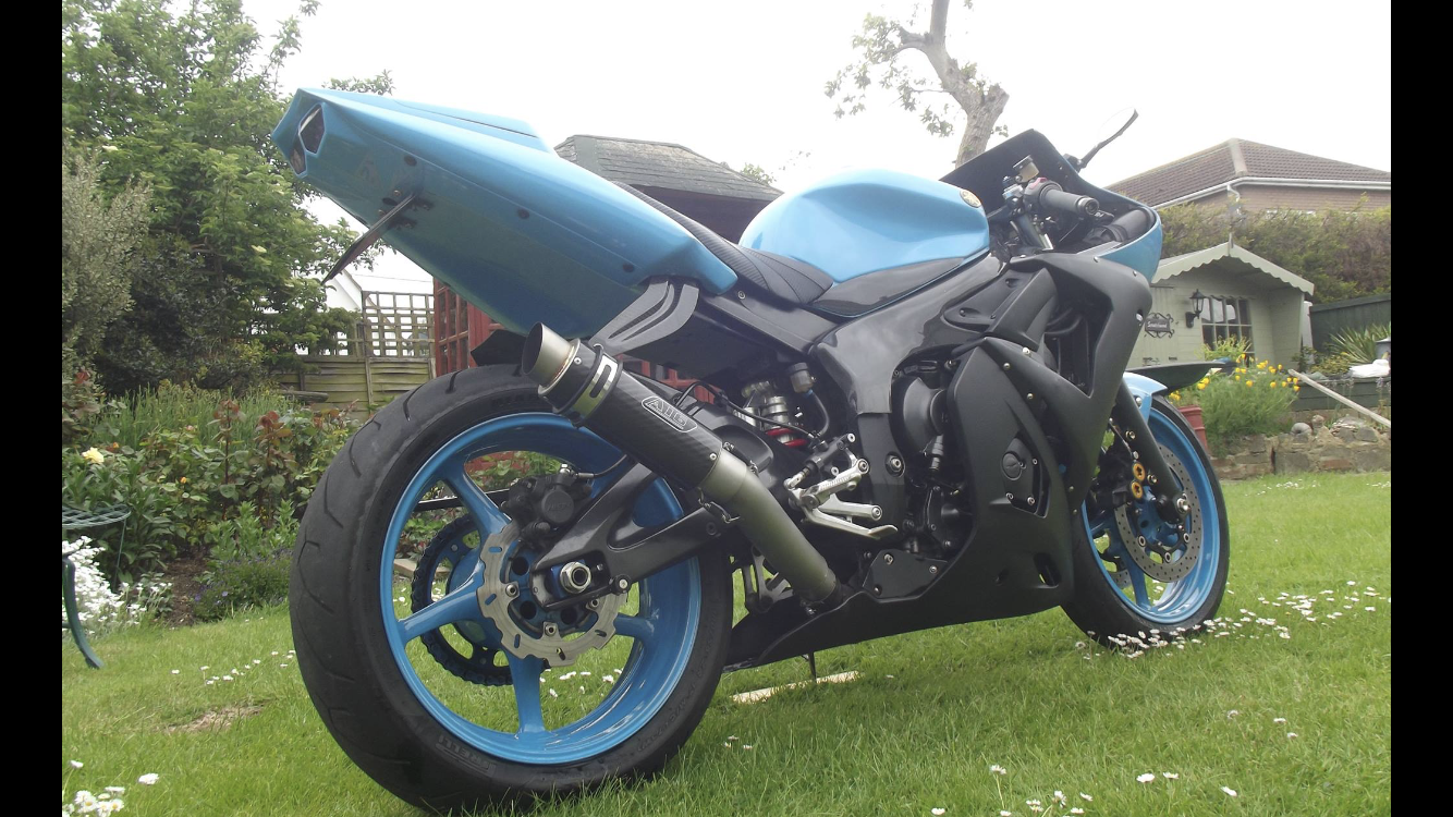 A16 Road 'n' Race Supplies: Motorcycle Exhausts & Race Fairings