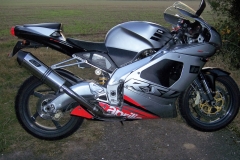 Aprilia RSV 1000 Mille  1998-2004<p>A16 Stainless Road Legal Exhaust with Carbon Outlet</p><br /><br />