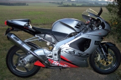 Aprilia RSV 1000 Mille  1998-2004<p>A16 Stainless Road Legal Exhaust with Carbon Outlet</p><br /><br />