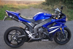 Yamaha YZF R1 2007-2008 <p>A16 Moto GP Carbon Exhausts with Titanium Type Slashcut Outlets</p><br /><br />