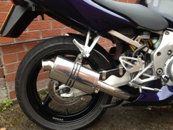 Honda CBR600 FSi 2000-2006<p>A16 Stubby Stainless Exhaust with Traditional Spout</p><br/><br/>