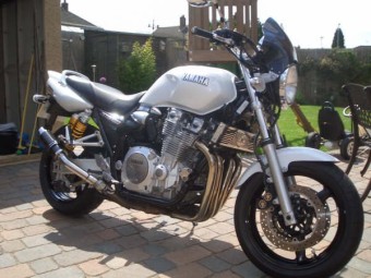 Yamaha XJR 1200 All Years, XJR 1300 upto 2003 <p>A16 Carbon Moto GP Exhausts with Polished Slashcut Outlets</p><br /><br />
