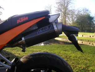 KTM 990 Super Duke<p>A16 Carbon Moto GP Exhausts with Titanium Type Slashcut Outlets</p>