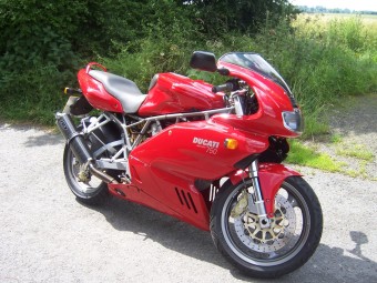 Ducati 750SS 1991-2002<p>A16 Road Legal Carbon Exhausts with Traditional Spouts</p><br/>
