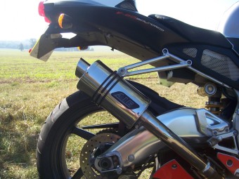 Aprilia RSV 1000 Mille 1998-2004<p>A16 Stubby Stainless Exhaust with Slashcut Outlet</p><br /><br />