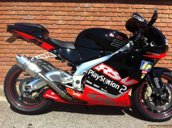 Aprilia RSV 1000 Mille 1998-2004<p>A16 Stubby Stainless Exhaust with Slashcut Outlet</p><br /><br />