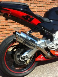 Aprilia RSV 1000 Mille 1998-2004<p>A16 Stubby Stainless Exhaust with Slashcut Outlet</p><br /><br />