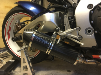 Honda CBR1000RR 2008-2011<p>A16 Carbon Exhaust with Carbon Cap fitted to customers existing link pipe</p><br><br>