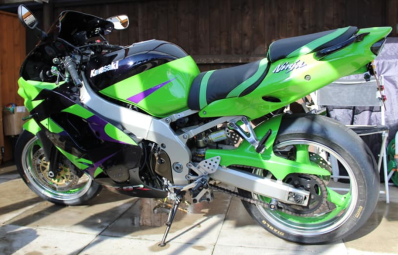 Kawasaki ZX9R 1998-2002<p>A16 Undertray</p>