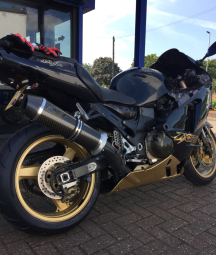 Kawasaki ZX12R 1999-2005<p>A16 Road Legal Carbon Exhaust with Carbon Cap Outlet</p><br />