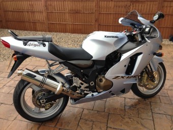 Kawasaki ZX12R 1999-2005<p>A16 Road Legal Stainless Exhaust with Polished Traditional Spout</p><br />