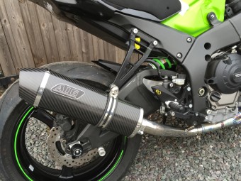 Kawasaki ZX10R 2011-2015<p>A16 Road Legal Carbon Exhaust with Carbon Cap Outlet</p><br>