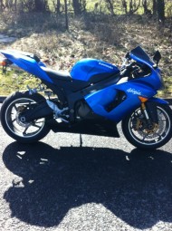 Kawasaki ZX636 2005-2005<p>A16 Underseat Stainless Road Legal Exhaust with Polished Slashcut Outlet</p><br>