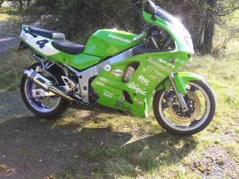 Kawasaki ZX6R F123 1995-1997<p>A16 Stubby Stainless Exhaust with Polished Traditional Spout</p><br>