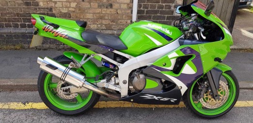 Kawasaki ZX6R G J 1998-2001<p>A16 Stainless Road Legal Exhaust with Polished Slashcut Outlet</p><br />