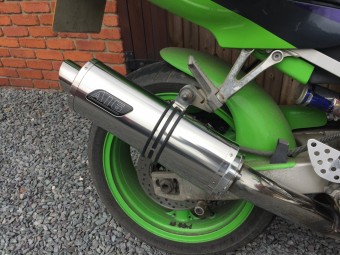 Kawasaki ZX6R G J 1998-2001<p>A16 Road Legal Stainless Exhaust with Polished Slashcut Outlet</p><br />