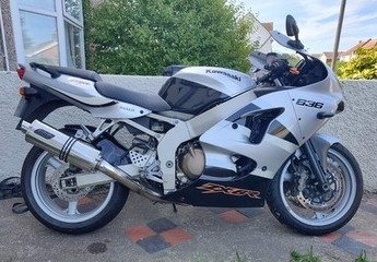 Kawasaki ZX6R G J 1998-2001<p>A16 Stainless Road Legal Exhaust with Polished Slashcut Outlet</p><br />