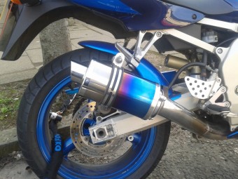 Kawasaki ZX6R G J 1998-2001<p>A16 Stubby Coloured Titanium Exhaust with Polished Slashcut Outlet</p><br />