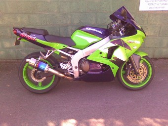 Kawasaki ZX6R G J 1998-2001<p>A16 Stubby Coloured Titanium Exhaust with Polished Traditional Spout</p><br />