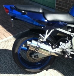 Kawasaki ZX6R G J 1998-2001<p>A16 Stubby Stainless Exhaust with Polished Slashcut Outlet</p><br/>