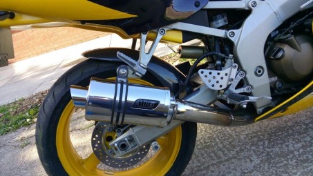 Kawasaki ZX6R G J 1998-2001<p>A16 Stubby Stainless Exhaust with Polished Slashcut Outlet</p><br />