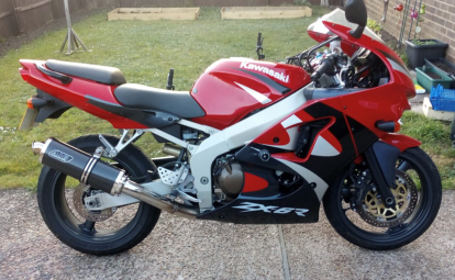 Kawasaki ZX6R G J 1998-2001<p>A16 Road Legal Carbon Exhaust with Polished Traditional Spout</p><br />