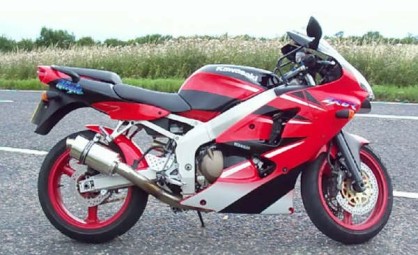 Kawasaki ZX6R G J 1998-2001<p>A16 Stubby Stainless Exhaust with Polished Traditional Spout</p><br/>