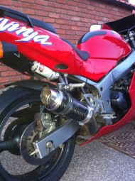 Kawasaki ZX6R G J 1998-2001<p>A16 Moto GP Carbon Exhaust with Polished Slashcut Outlet</p><br />