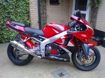 Kawasaki ZX6R G J 1998-2001<p>A16 Stubby Stainless Exhaust with Polished Traditional Spout</p><br />