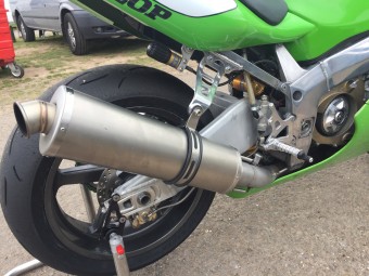 Kawasaki ZX7R 1996-2003 <p>A16 Race Plain Titanium Exhaust with Titanium Type Traditional Spout</p><br />