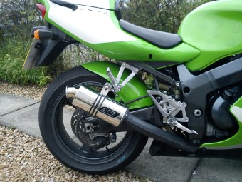 Kawasaki ZX7R 1996-2003 <p>A16 Stubby Stainless Exhaust with Polished Traditional Spout</p><br />