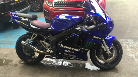 Kawasaki ZX7R 1996-2003 <p>A16 Moto GP Carbon Exhaust with Polished Slashcut Outlet</p><br />