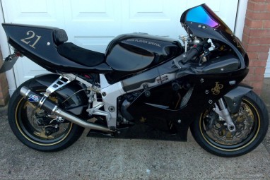 Kawasaki ZX7R 1996-2003 <p>A16 Moto GP Carbon Exhaust with Titanium Type Slashcut Outlet</p><br />