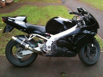 Kawasaki ZX9R 1998 onwards<p>A16 Moto GP Carbon Exhaust with Polished Slashcut Outlet</p><br />
