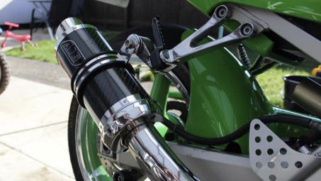 Kawasaki ZX9R 1998 onwards<p>A16 Stubby Carbon Exhaust with Polished Slashcut Outlet</p><br />
