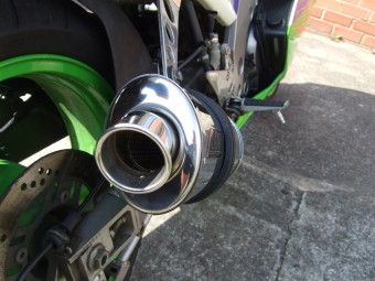 Kawasaki ZXR400 1991-2000 <p>A16 Stubby Stainless Exhaust with Traditional Spout</p><br />