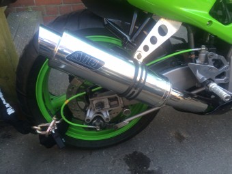 Kawasaki ZXR400 1991-2000 <p>A16 Road Legal Stainless Exhaust with Slashcut Outlet</p><br />