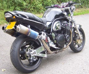 Suzuki GSF 1200 Bandit<p>A16 Twin High Level Exhausts</p><p>A16 Road Legal Coloured Titanium Exhausts with Traditional Spouts</p>(these are our old style traditional spouts)<br />
