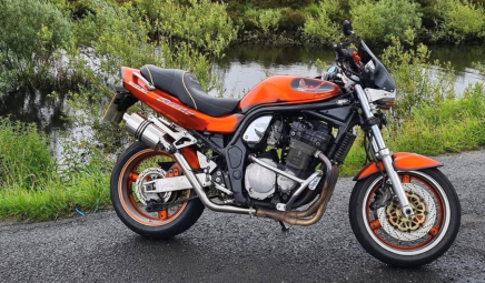Suzuki GSF 1200 Bandit<p>A16 Twin High Level Exhausts</p><p>A16 Stubby Stainless Exhausts with Slashcut Outlets</p><br />