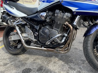 Suzuki GSF 1200 Bandit<p>A16 Twin High Level Exhausts</p><p>A16 Stubby Black Stainless Exhausts with Slashcut Outlets</p><br />