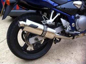 Suzuki GSF 1200 Bandit <p>A16 Road Legal Stainless Exhaust with Traditional Spout</p><br />