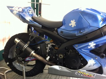 Suzuki GSXR 1000 2005-2006 K5-K6<p>A16 Moto GP Carbon Exhaust with Polished Slashcut Outlet</p><br>