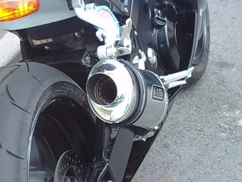 Suzuki GSXR 600 750 K1-K5 2001-2005<p>A16 Stubby Stainless Exhaust with Slashcut Outlet</p><br />
