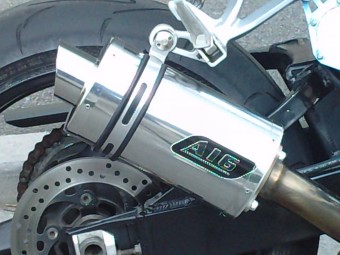 Suzuki GSXR 600 750 K1-K5 2001-2005<p>A16 Stubby Stainless Exhaust with Slashcut Outlet</p><br />