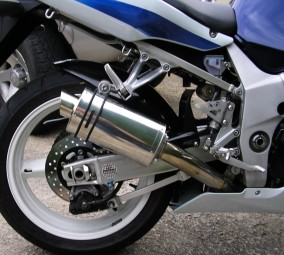 Suzuki GSXR 600 750 K1-K5 2001-2005<p>A16 Stubby Stainless Exhaust with Slashcut Outlet</p><br />