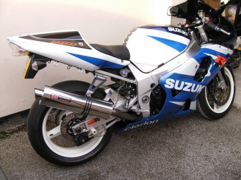 Suzuki GSXR 600 750 K1-K5 2001-2005<p>A16 Road Legal Stainless Exhaust with Slashcut Outlet</p><br />