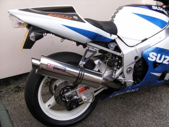 Suzuki GSXR 600 750 K1-K5 2001-2005<p>A16 Road Legal Stainless Exhaust with Slashcut Outlet</p><br />