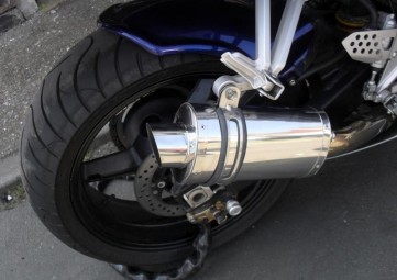 Suzuki GSXR 600 750 K1-K5 2001-2005<p>A16 Stubby Stainless Exhaust with Slashcut Outlet</p><br />