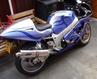 Suzuki GSXR SRAD 1996-1999<p>A16 Road Legal Stainless Exhaust with Polished Traditional Spout and A16 Undertray Kit</p><br/>