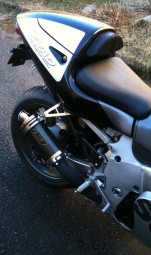 Suzuki GSXR SRAD 1996-1999<p>A16 Stubby Carbon Exhaust with Polished Traditional Spout</p><br/>